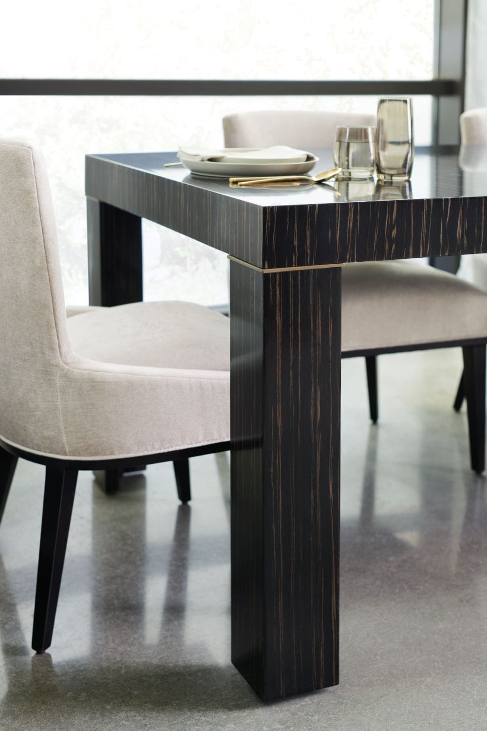 Caracole Dining Edge Extending Dining Table - 203-260cm House of Isabella UK