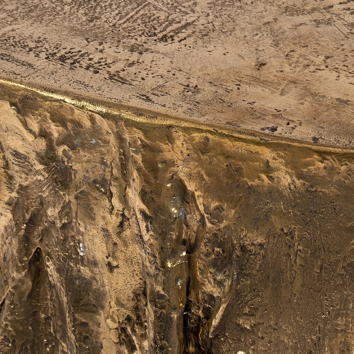 Cloth of Gold Console Bronze D’oro