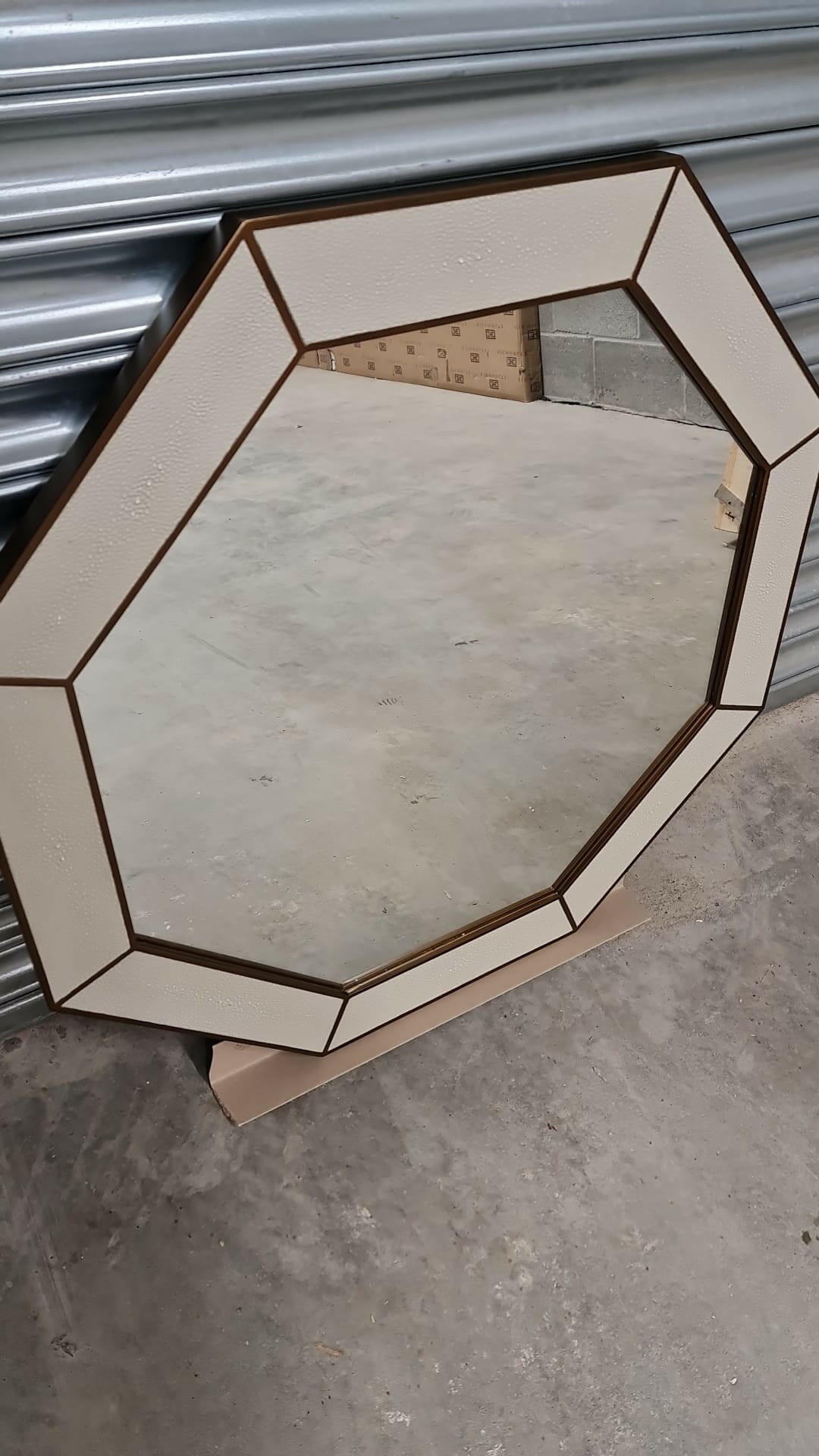 Hampton Mirror, Octagon - Ivory Shagreen | OUTLET.