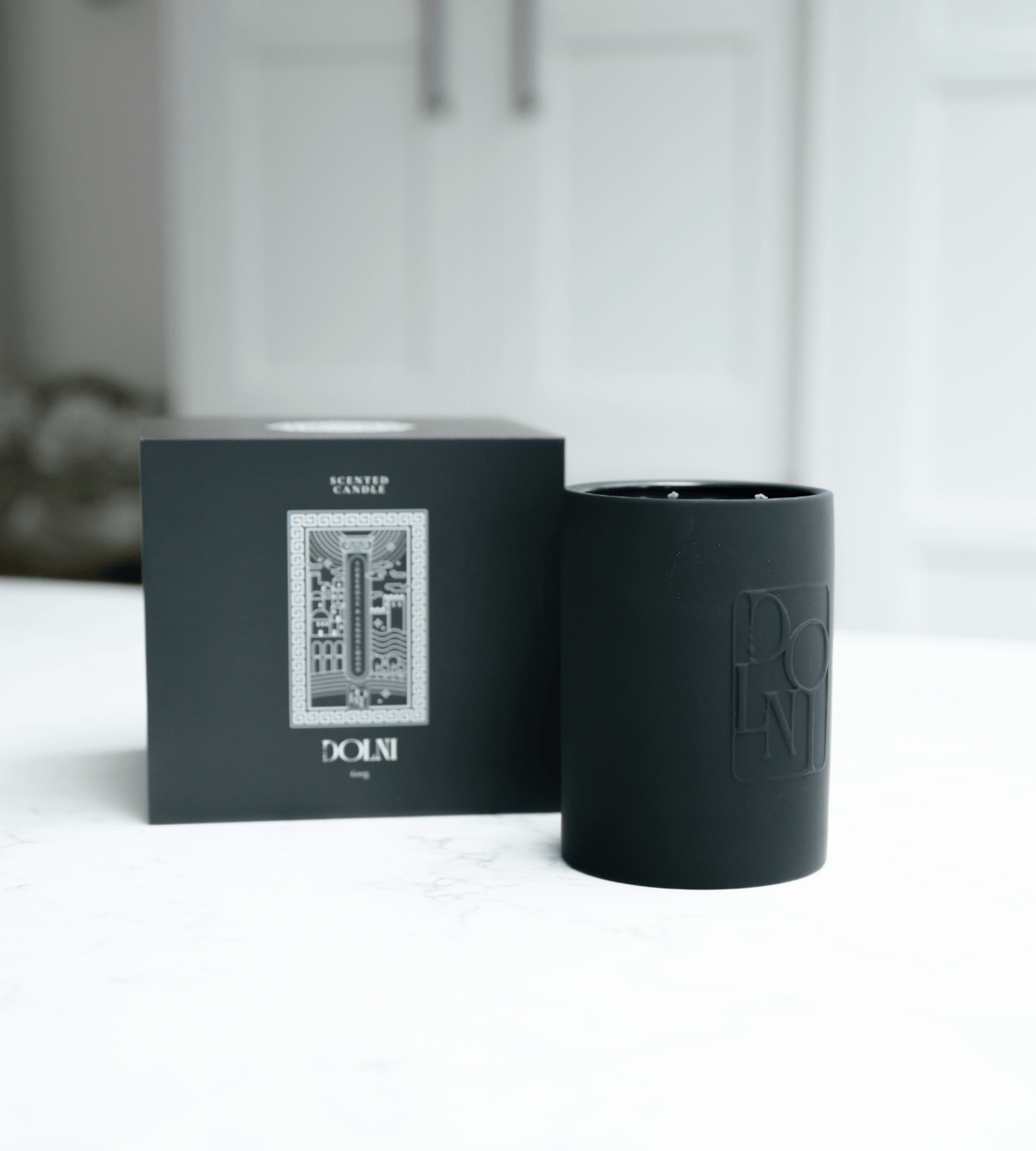 DOLNI CANDLE Dolni Large Black Ceramic 600g Tuberose & Sandalwood Candle House of Isabella UK