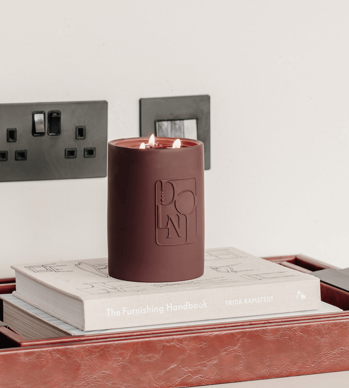 DOLNI CANDLE Dolni Large Ceramic 600g Dark Cherry Candle House of Isabella UK