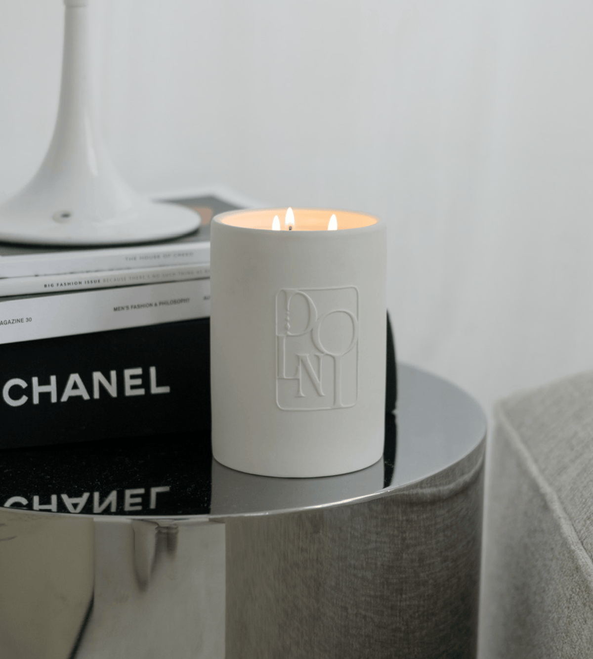 DOLNI CANDLE Dolni Large White Ceramic 600g Amber & Patchouli Candle House of Isabella UK