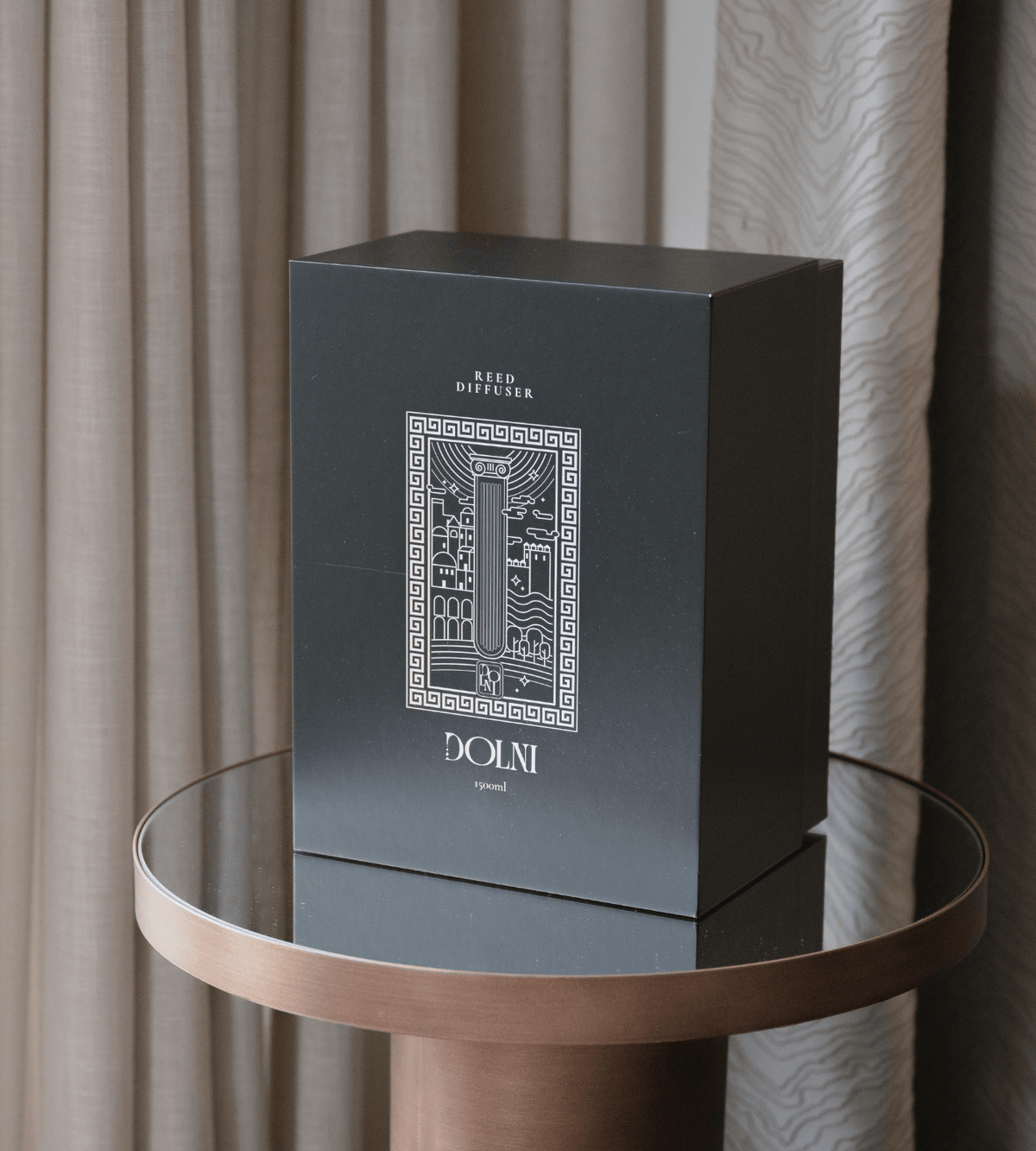 DOLNI REED DIFFUSER Dolni Extra Large Black Ceramic Rodí Noir Reed Diffuser House of Isabella UK