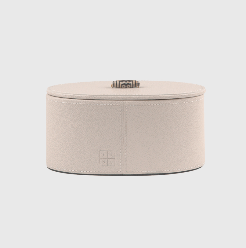 Agate Oval Leather Box Small.