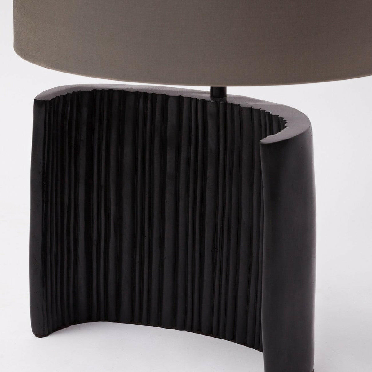 Roma Curved Lamp Bronze Nera.