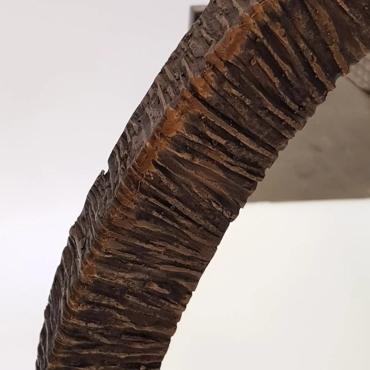 Wode Bronze Dorato Round Mirror.