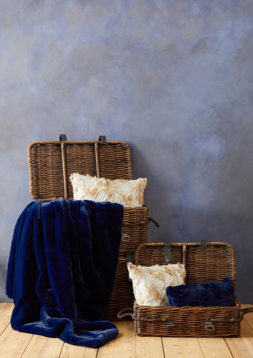 Esperance Accessories Bosie Lamina Navy Blue Rectangular Cushion House of Isabella UK