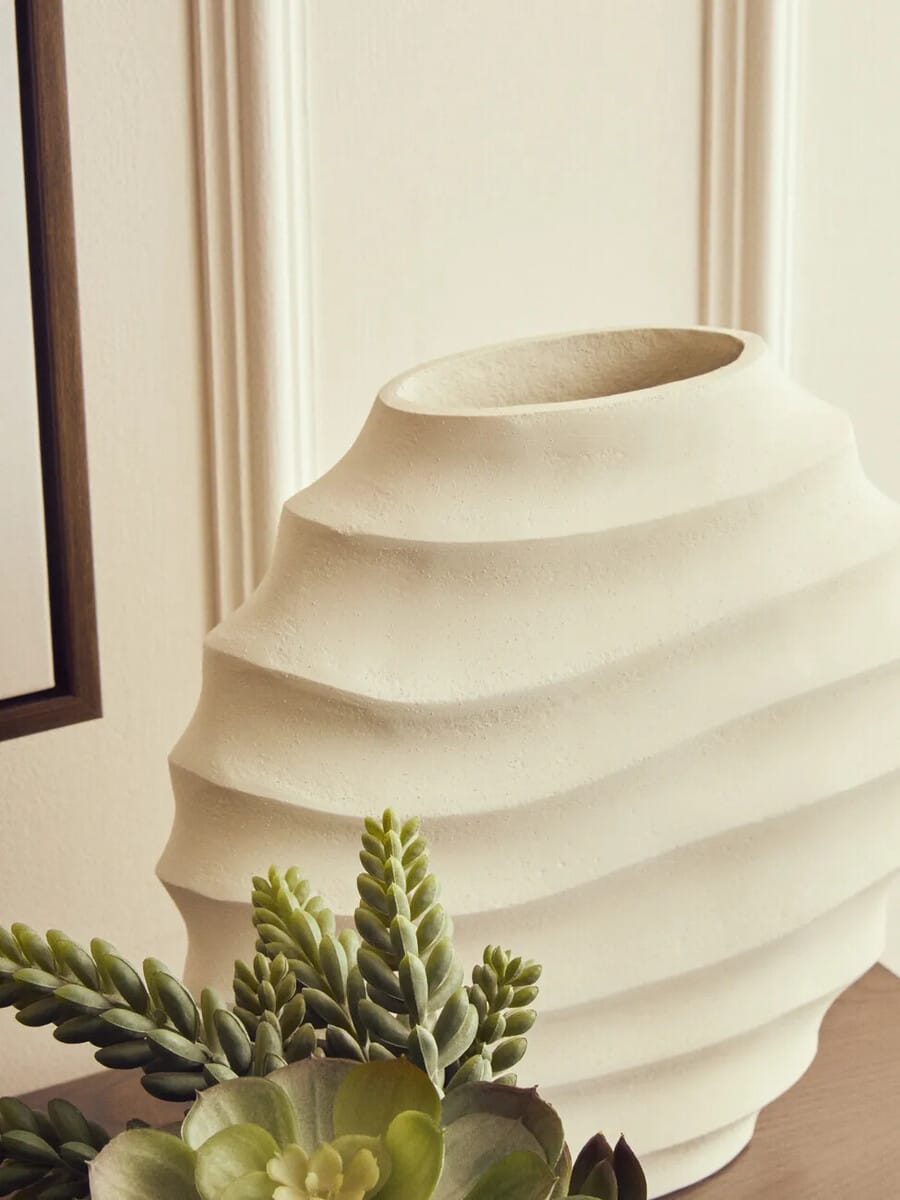 Esperance Accessories Mira Small Ivory Finish Rippled Round Vase House of Isabella UK