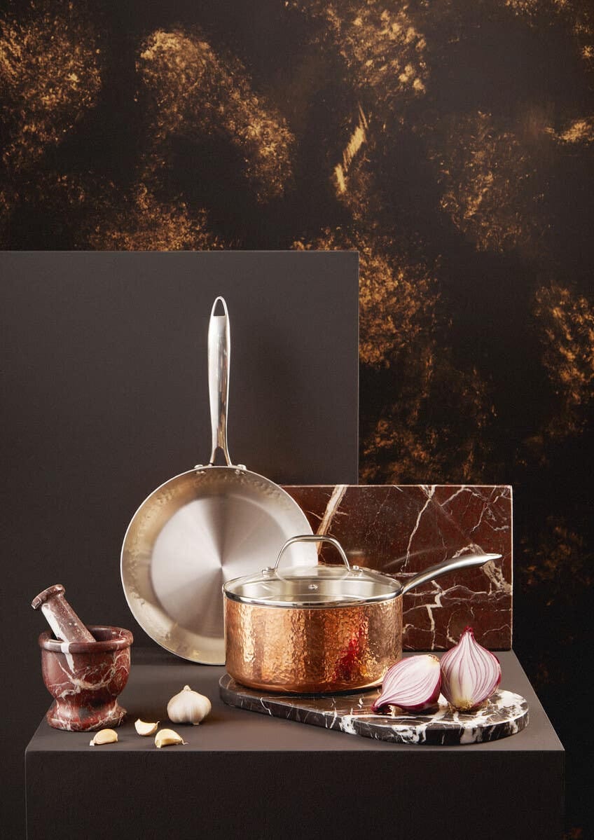 Esperance Accessories Salmo Red and White Marble Mortar and Pestle House of Isabella UK
