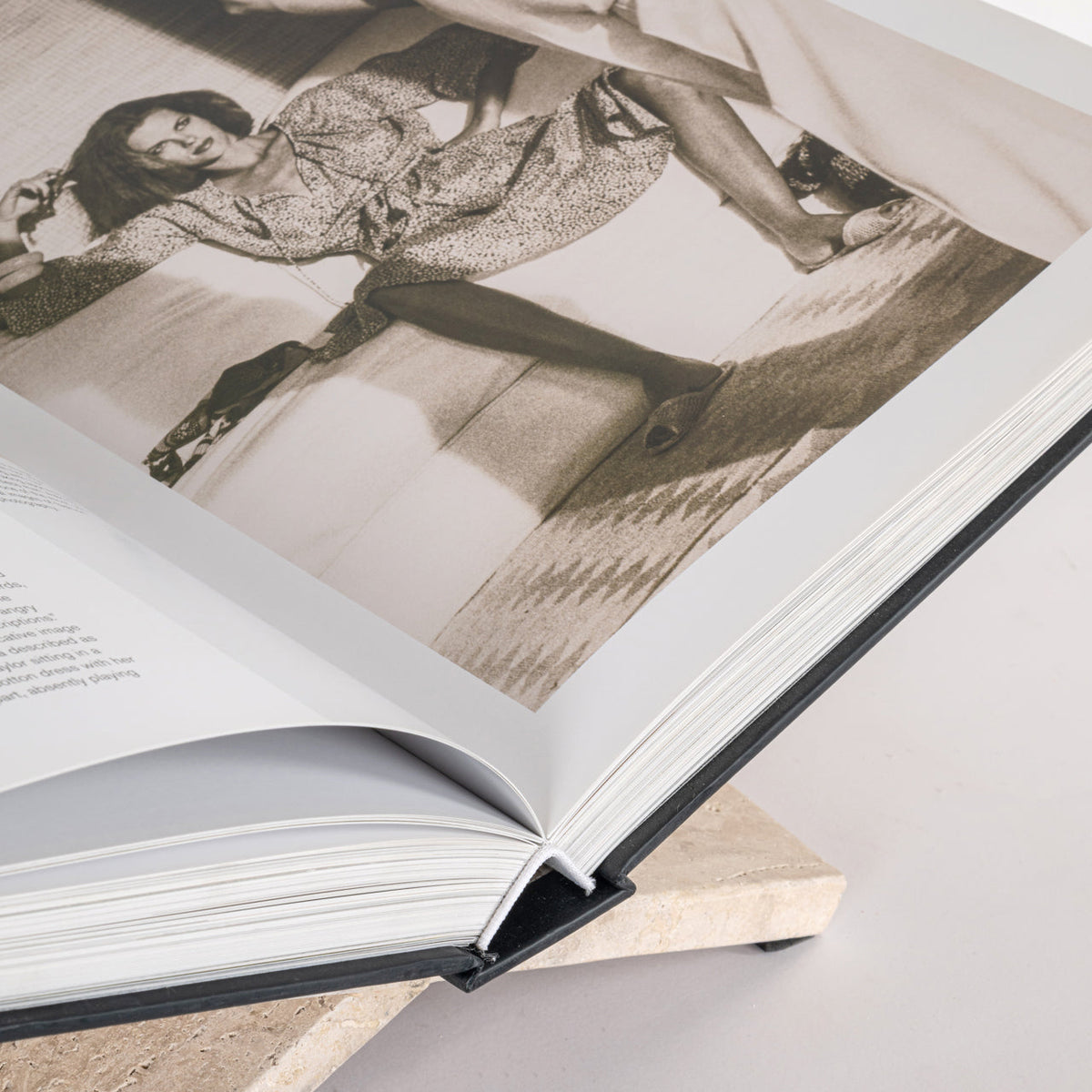 Bookstands Belice beige