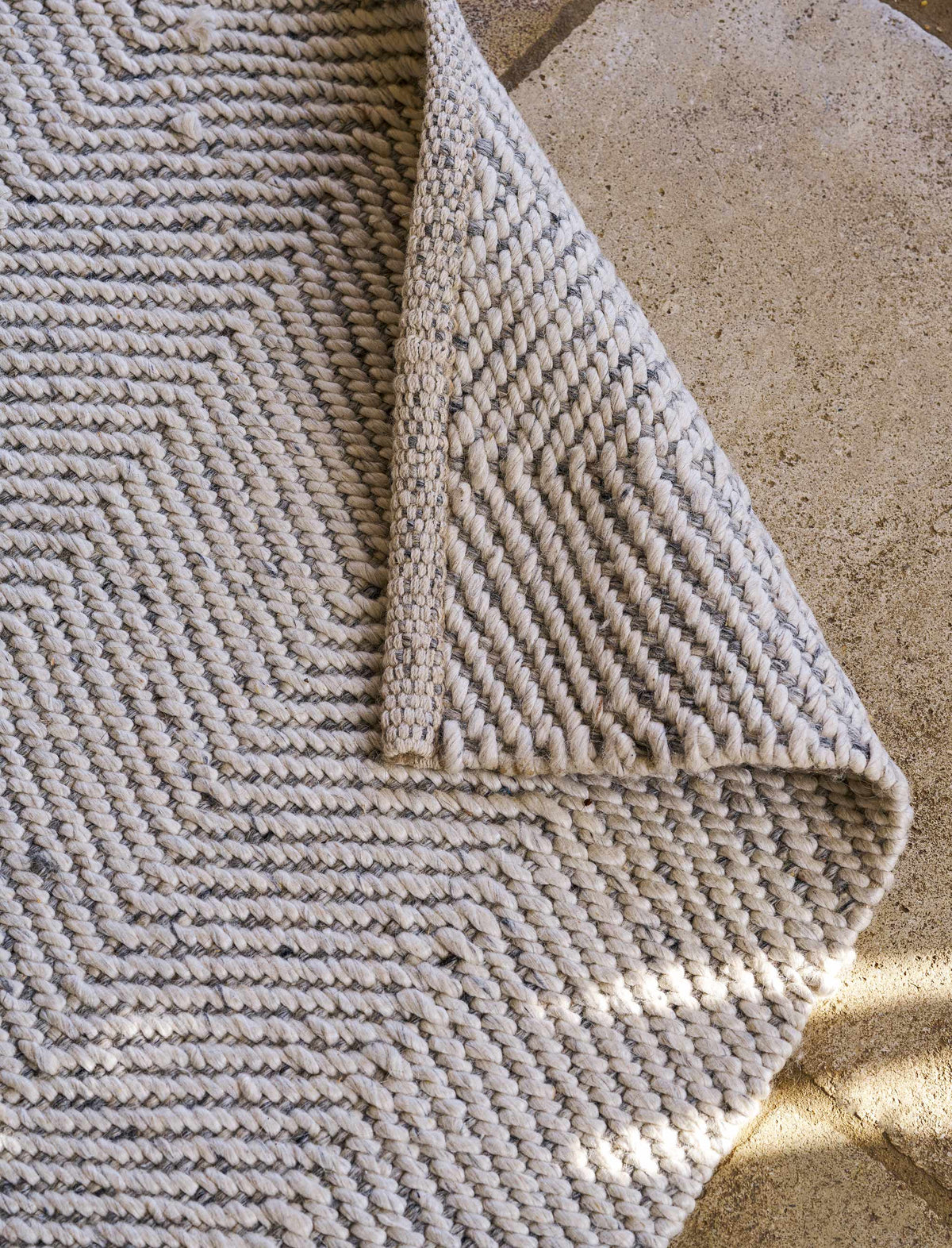 Garden Trading Accessories Ampney Rug 160x230cm Natural Wool House of Isabella UK