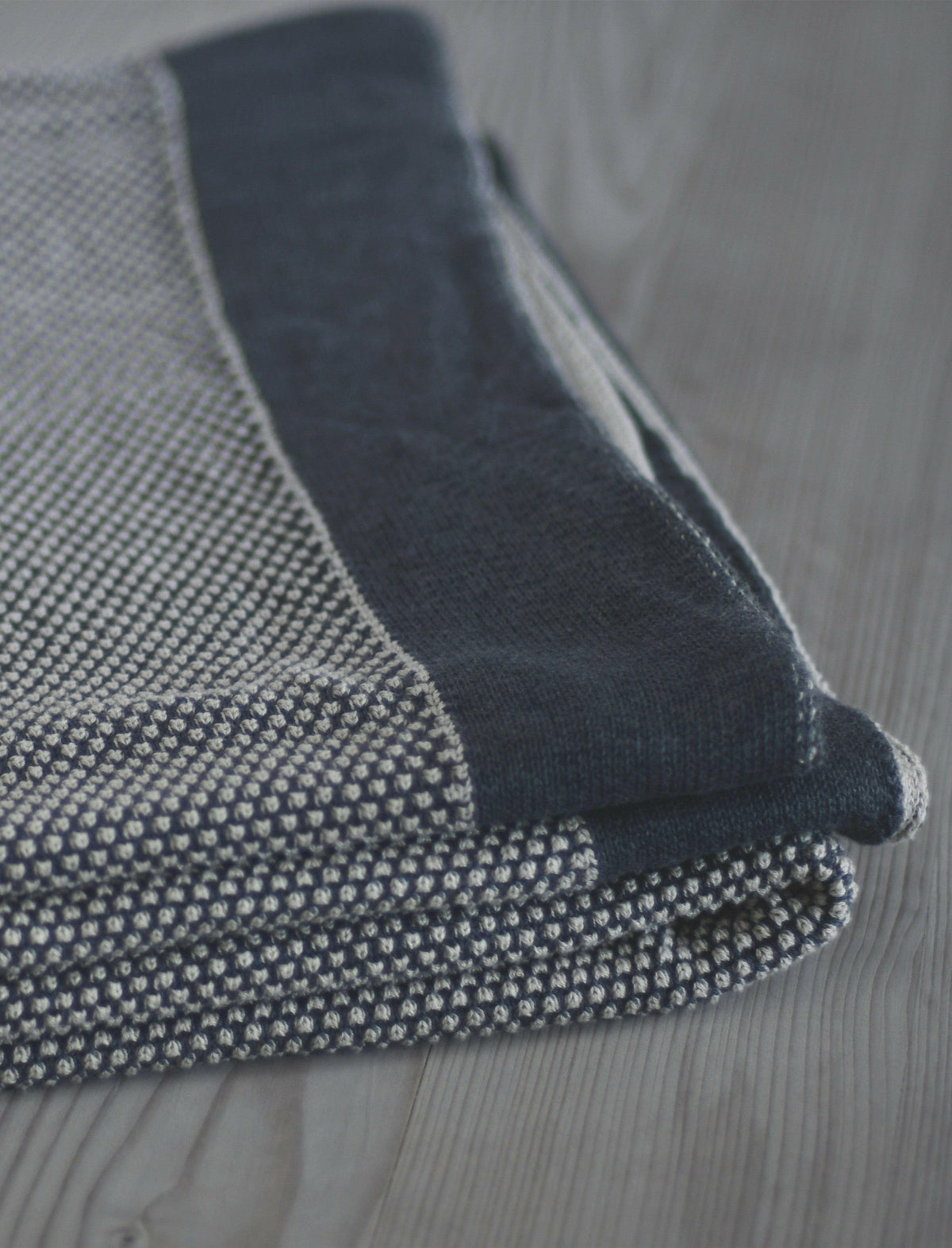 Framlingham Throw - Grey.
