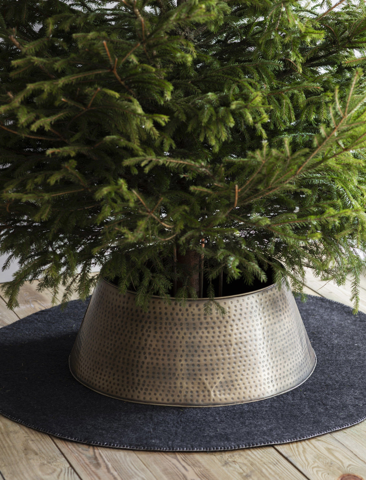 Hammered Christmas Tree Skirt - Antique Brass.