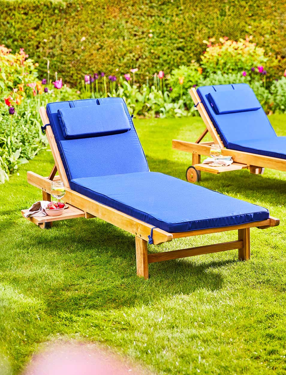 Garden Trading Accessories Winchcombe Sun Lounger Cushion Blue House of Isabella UK