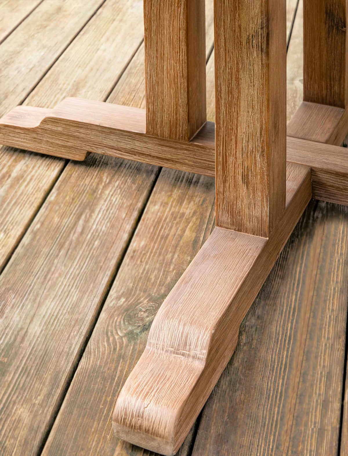 Garden Trading Dining Burcot Round Dining Table Medium Slate Grey House of Isabella UK