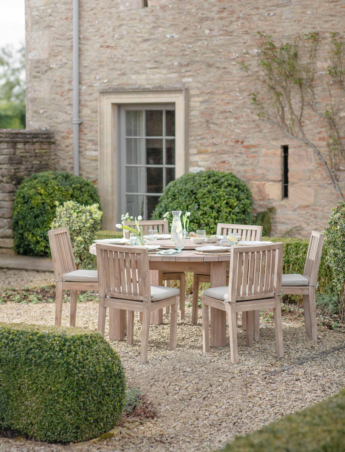 Garden Trading Dining Porthallow Round Dining Table Large Natural House of Isabella UK