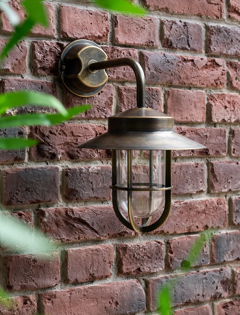 Garden Trading Lighting Hanwell Wall Light Antique Brass House of Isabella UK