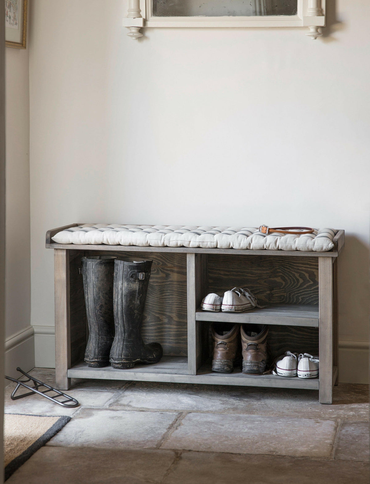 Aldsworth Welly Bench.