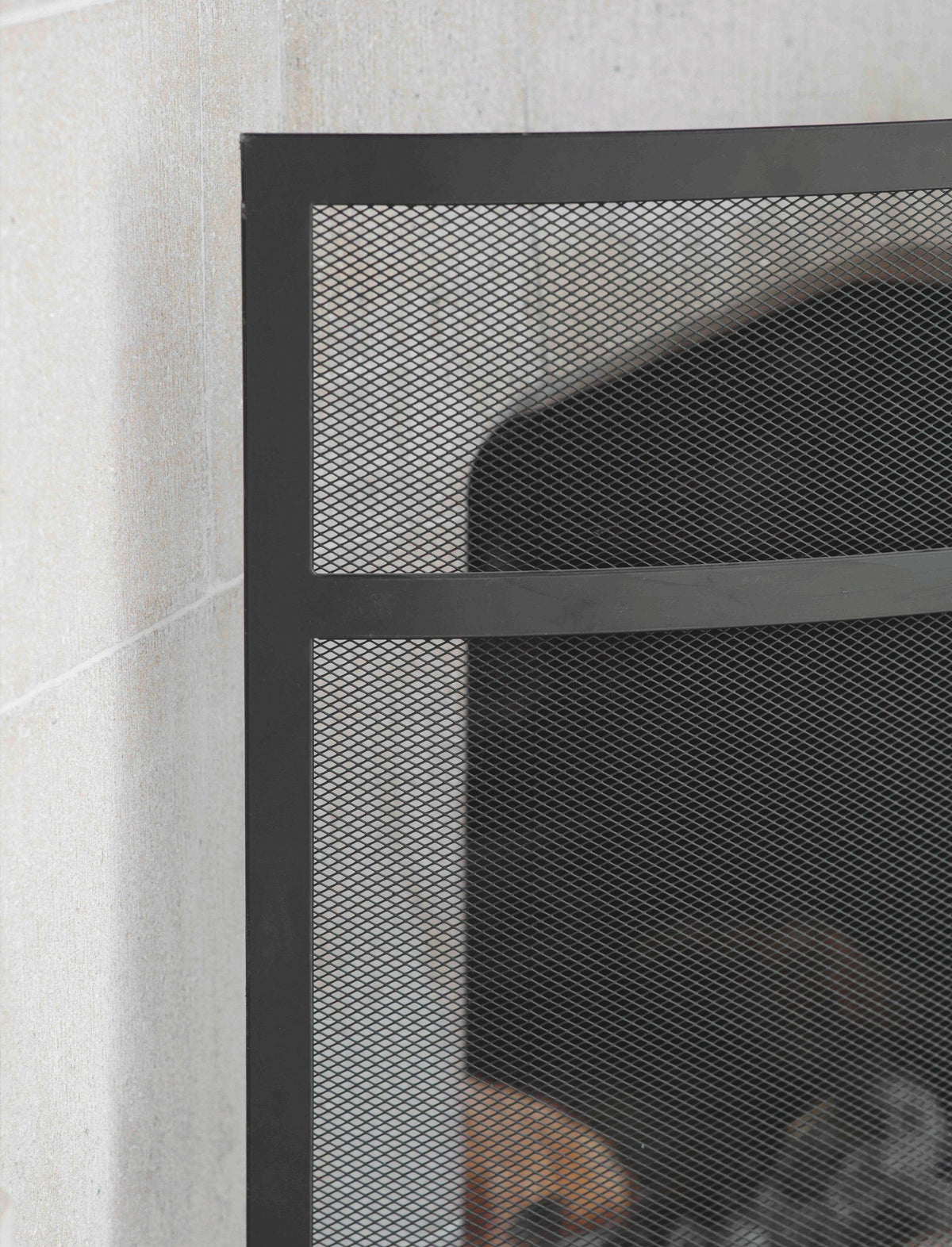 Bretforton Firescreen - Black - Large.