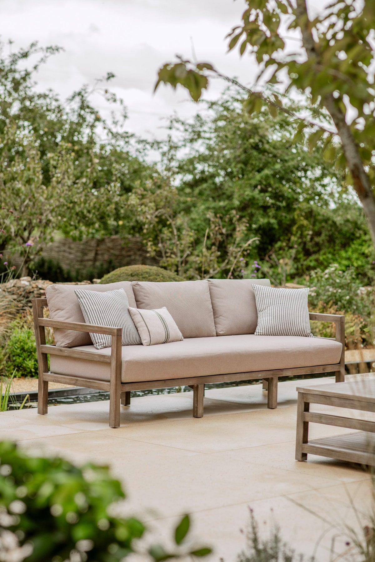 Garden Trading Living Sandridge 3 Seater Sofa House of Isabella UK