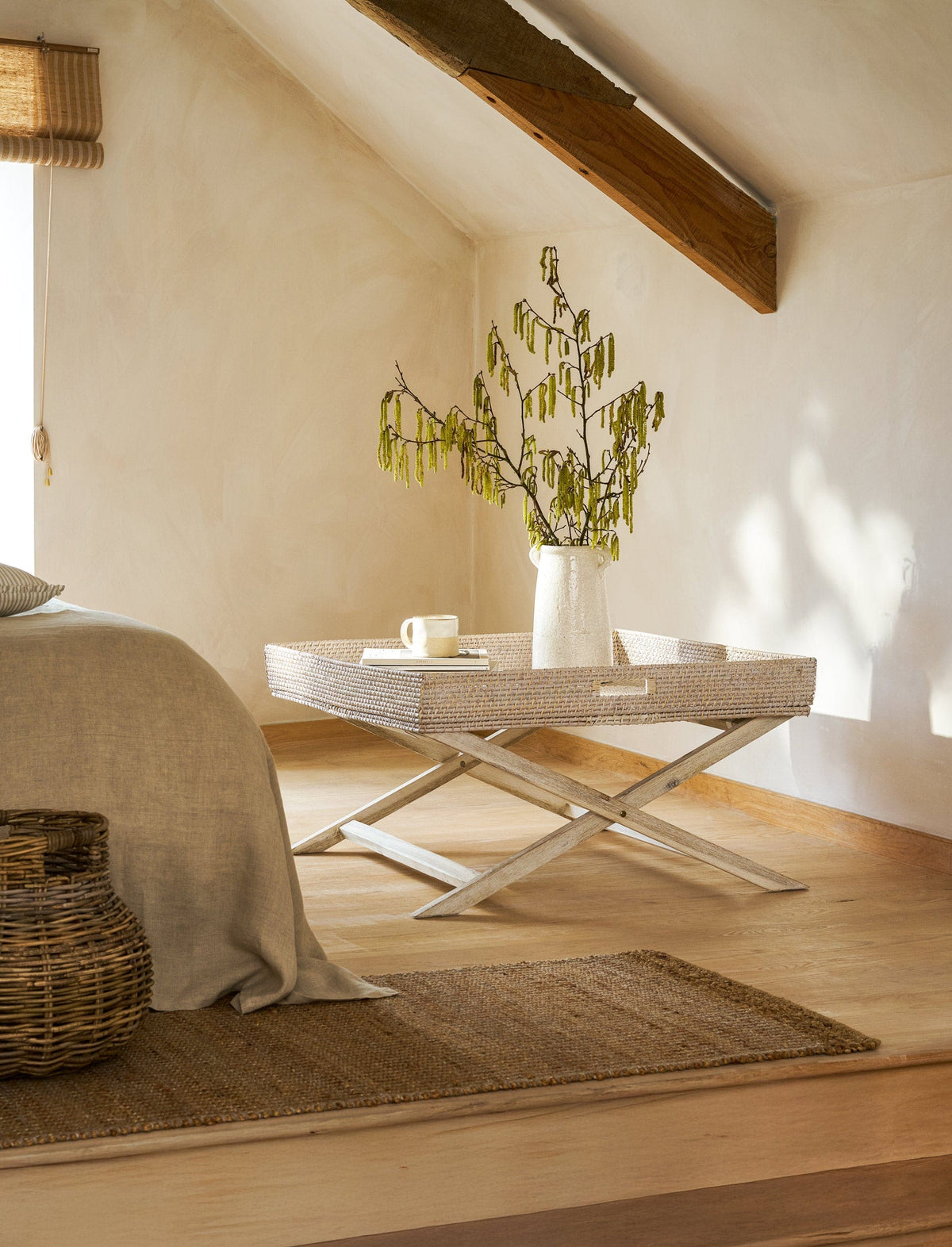 Garden Trading Living Wittering Rattan Coffee Tray Table with Stand Square House of Isabella UK