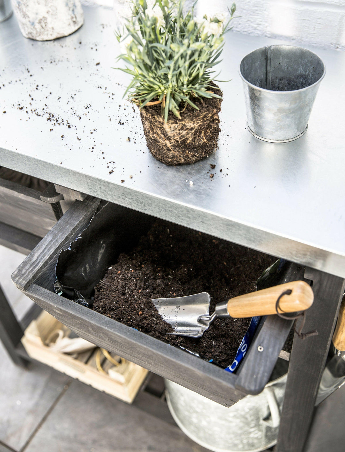 Moreton Potting Bench.