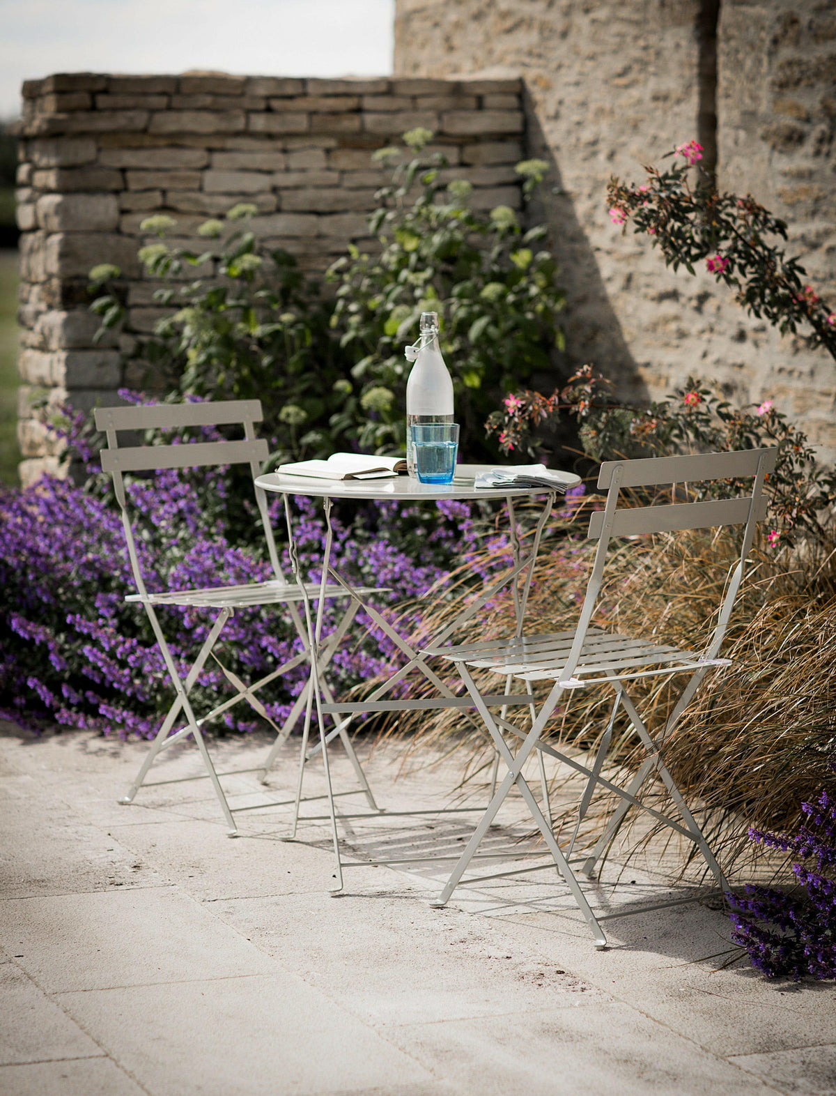 Rive Droite Bistro Set - Small - Clay.
