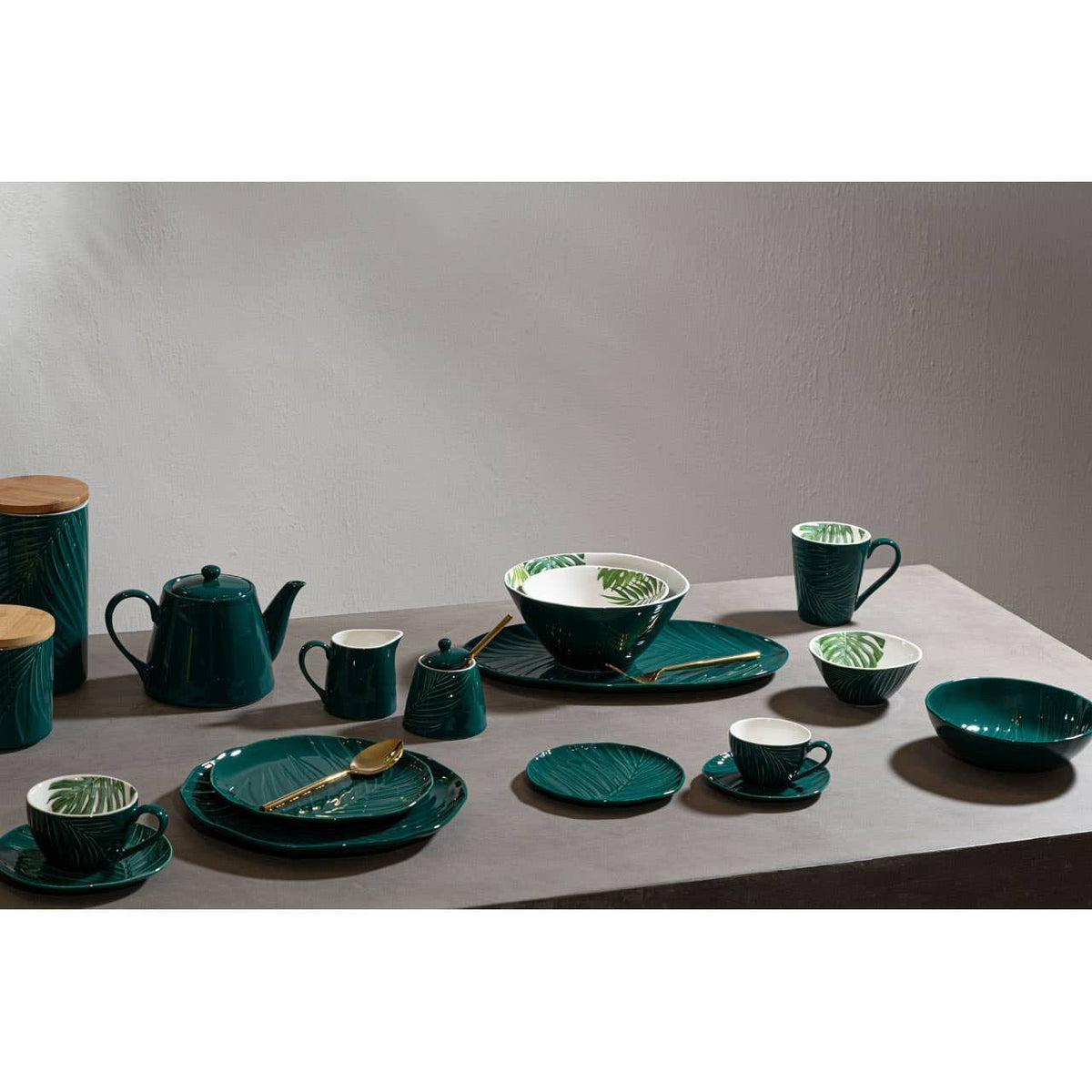Hamilton Interiors Accessories Bali Dark Green Small Salad Bowl with Leaf Design House of Isabella UK
