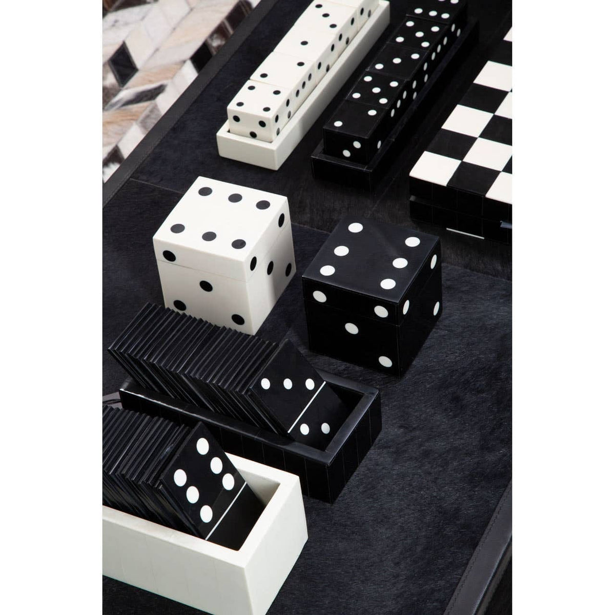 Hamilton Interiors Accessories Churchill Games White and Black 5 Dice Set House of Isabella UK