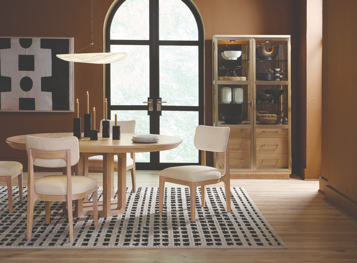 Hooker Dining Banyon Bay Round Extending Dining Table, 137 - 183cm House of Isabella UK