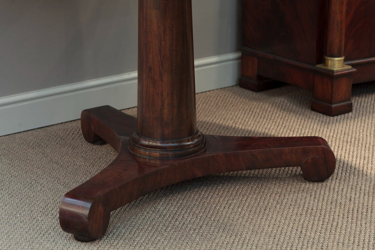 Jonathan Charles Dining Round Dining Table Biedermeier Mahogany House of Isabella UK
