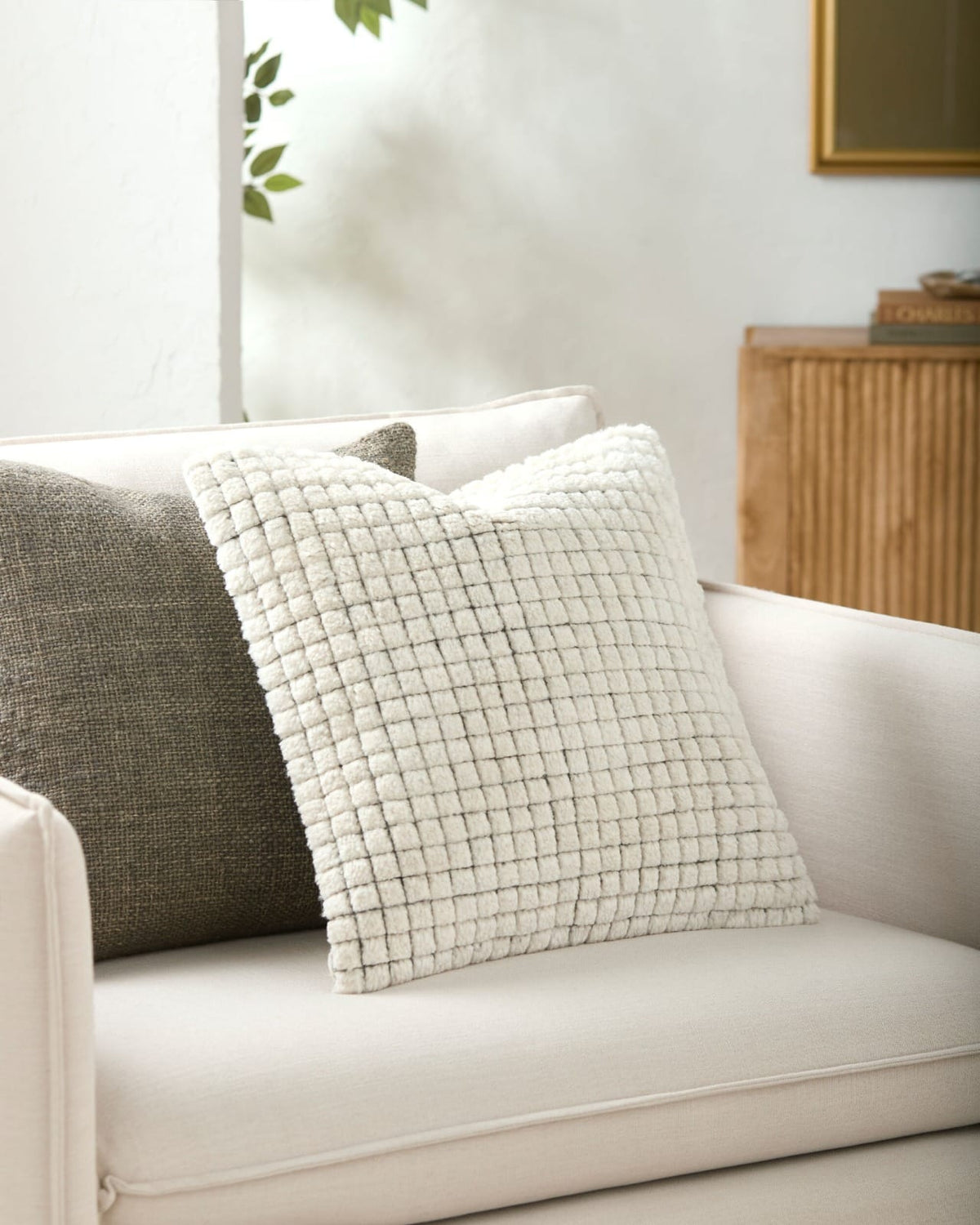 Keiichi Decor Novoli Hand Woven Cushion in Off White - 51 x 51 cm House of Isabella UK