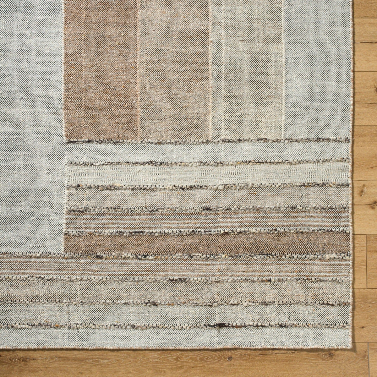 Keiichi Living Celtic Hand Woven Rug 305 x 244 cm House of Isabella UK