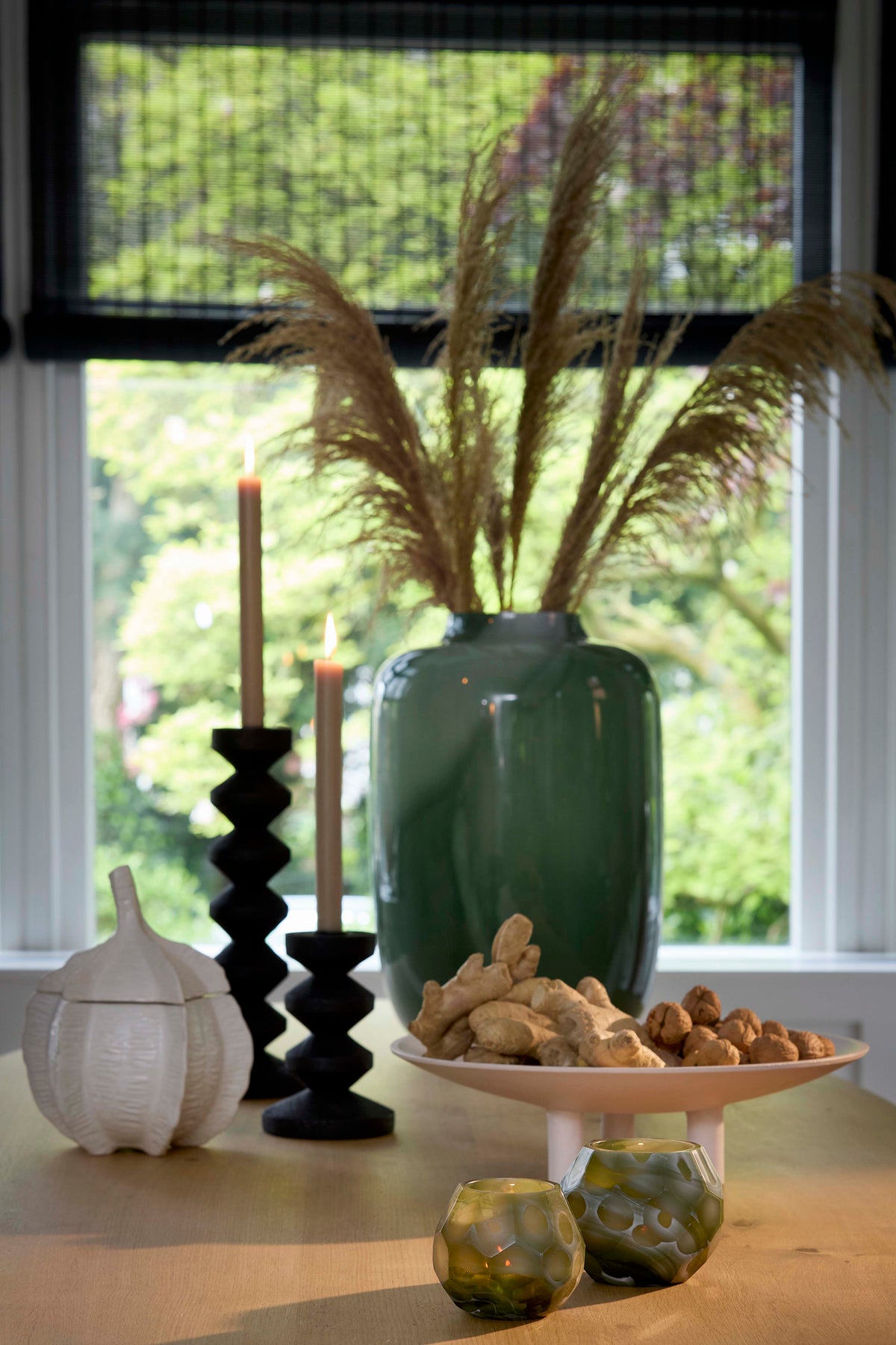 Light & Living Accessories Plateau on base 30,5x10,5 cm TABUA cream House of Isabella UK