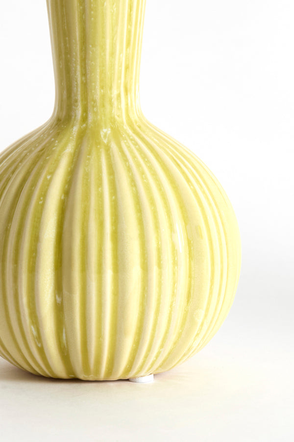 Light & Living Accessories Vase deco 9,5x17 cm SHAREL ceramics yellow-green House of Isabella UK