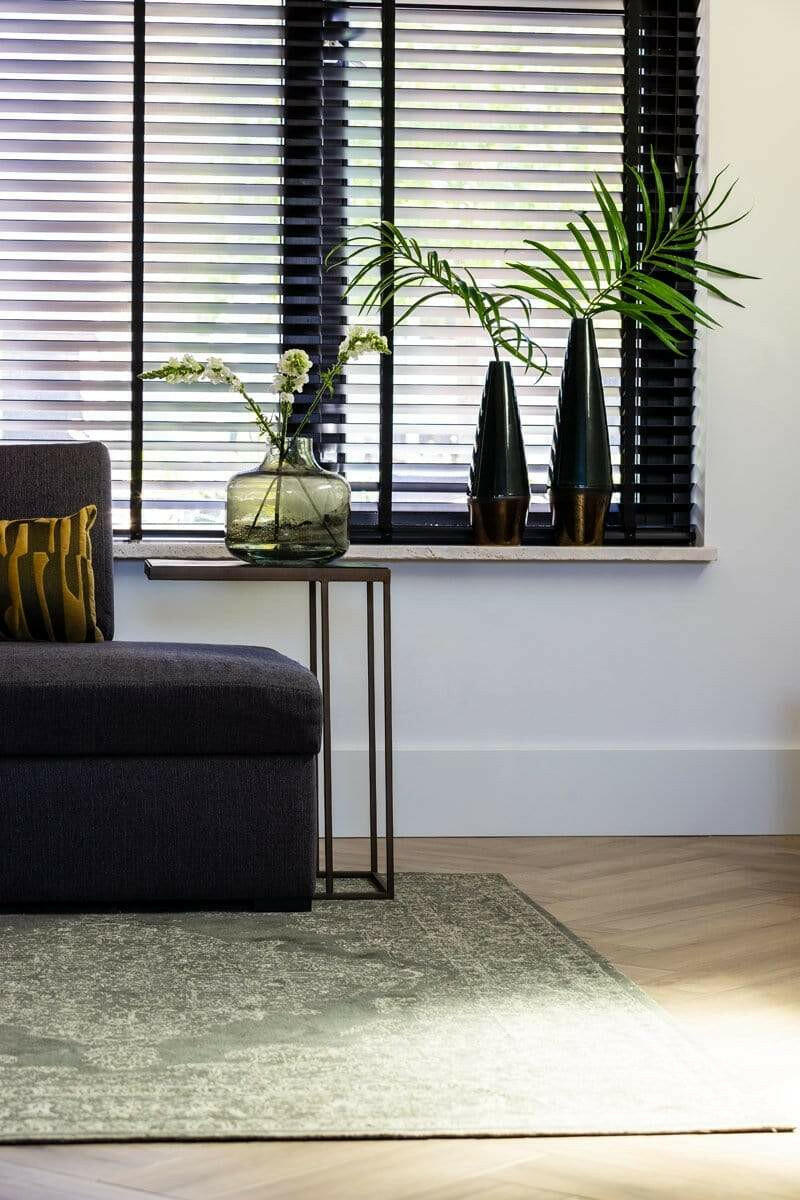 Side table 45x30x62 cm CHISA wood black-ant bronze (OUTLET).