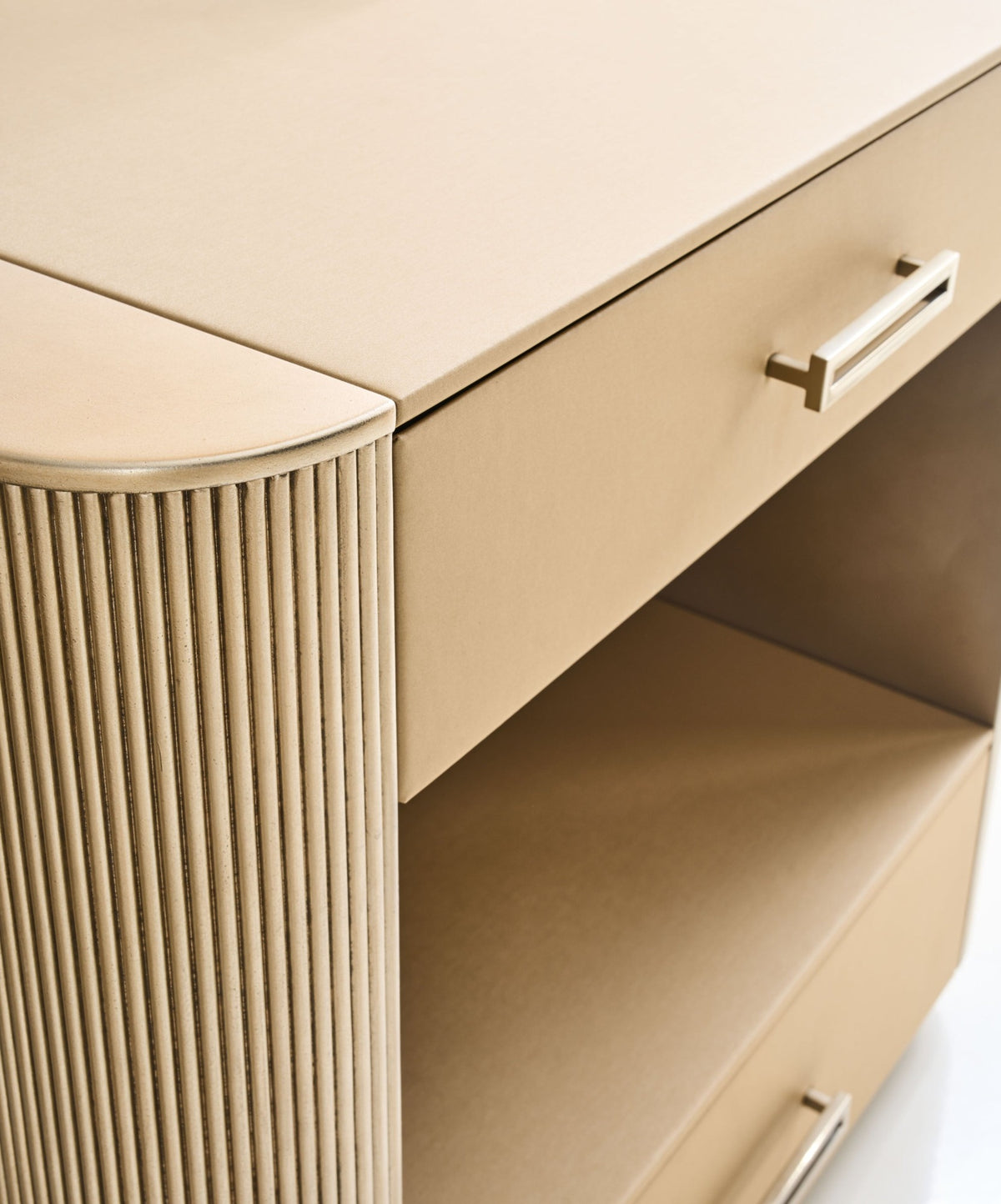 Love-Ly! Bedside Table in Oracle