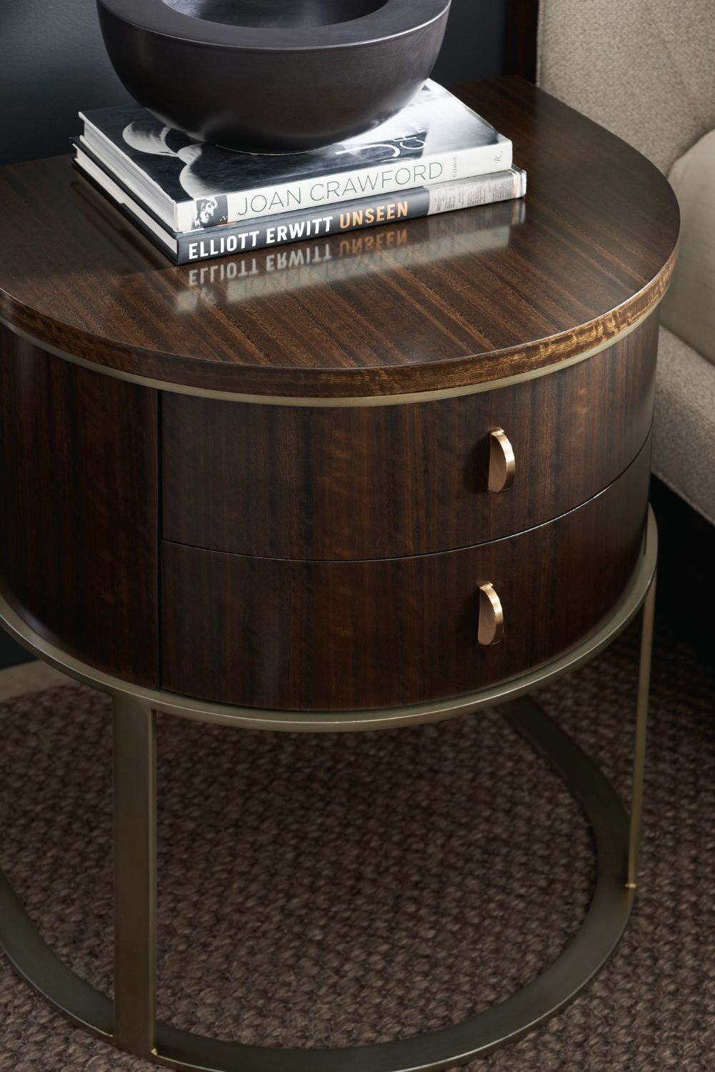 Moderne Bedside Table