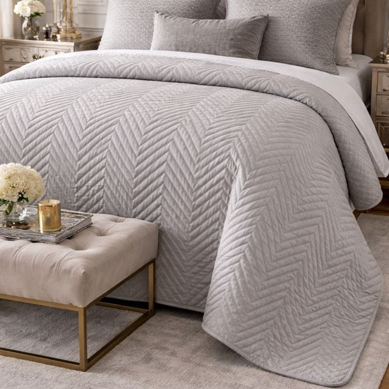Malini Sleeping Malini Amelle Grey King Quilt House of Isabella UK