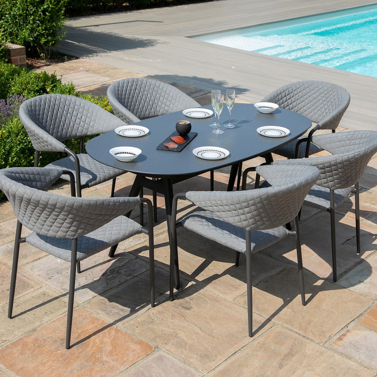 Maze Dining Pebble 6 Seat Oval Dining Set / Flanelle House of Isabella UK