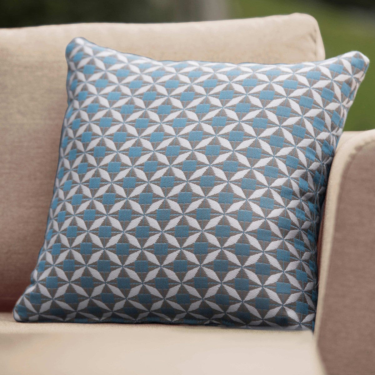 Maze Living Fabric Scatter Cushion 43x43cm (Pack of 2) / Mosaic Blue House of Isabella UK