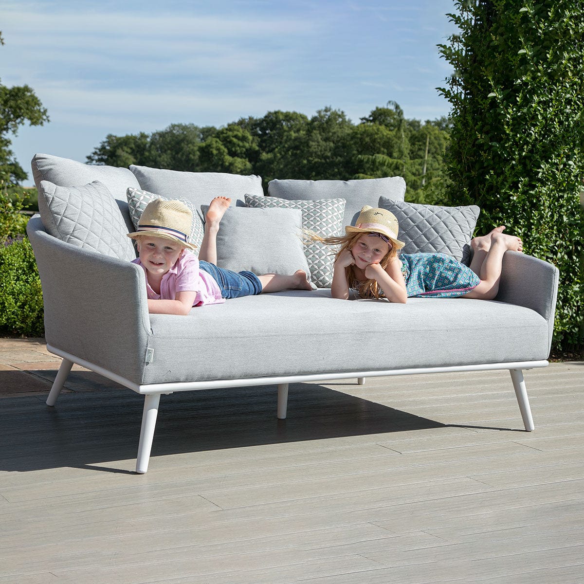 Maze Outdoors Ark Daybed / Lead Chine House of Isabella UK