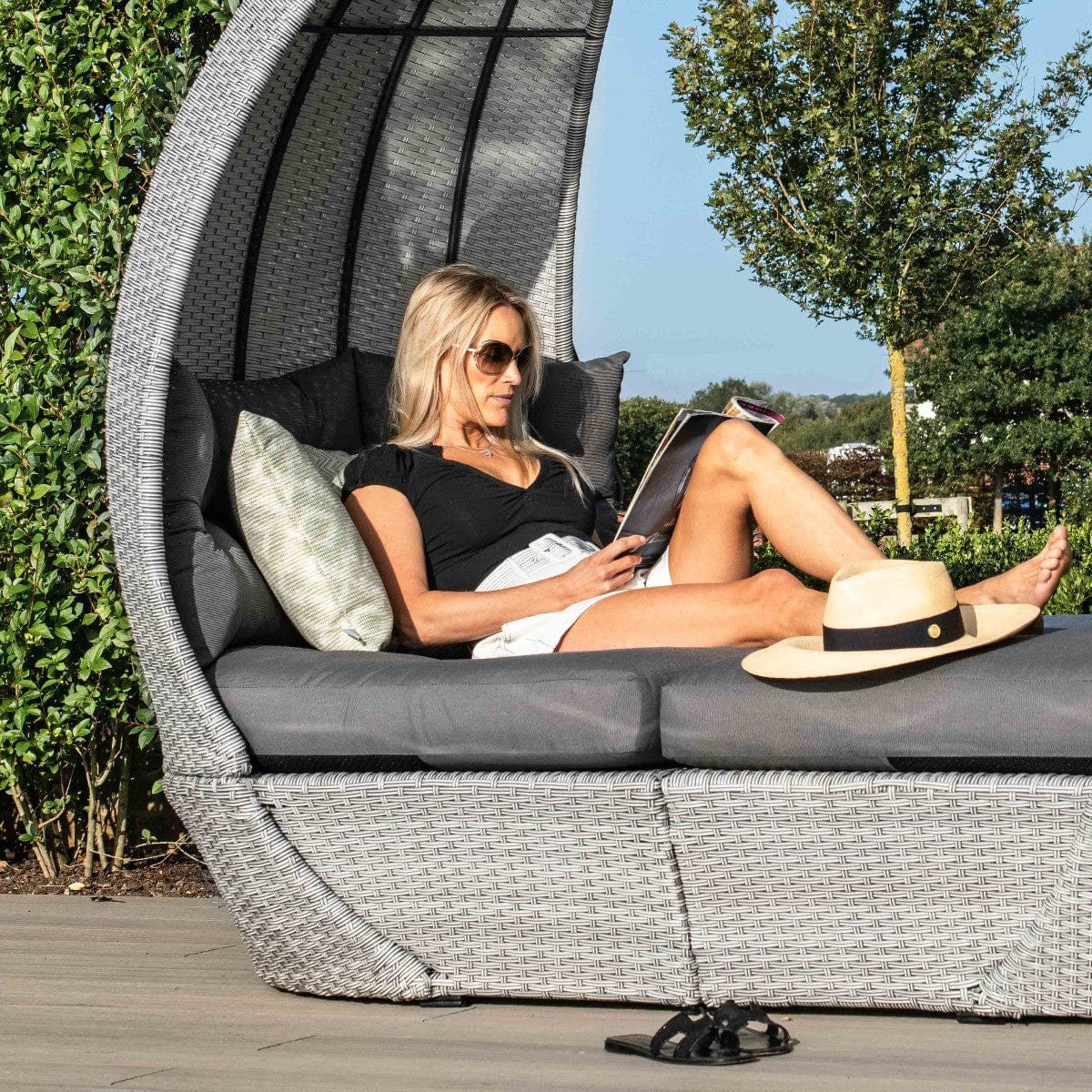 Maze Outdoors Ascot Daybed House of Isabella UK