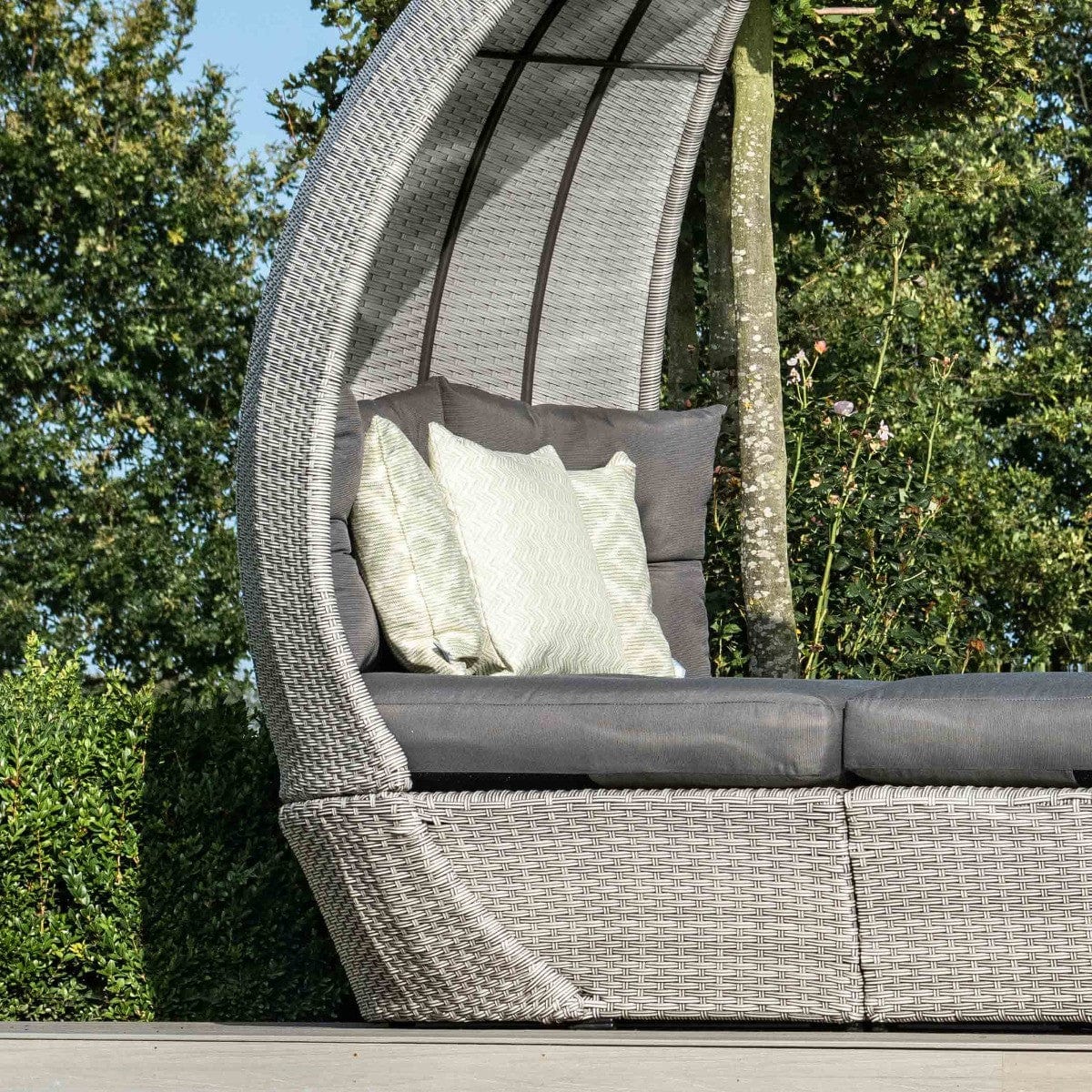 Maze Outdoors Ascot Daybed House of Isabella UK