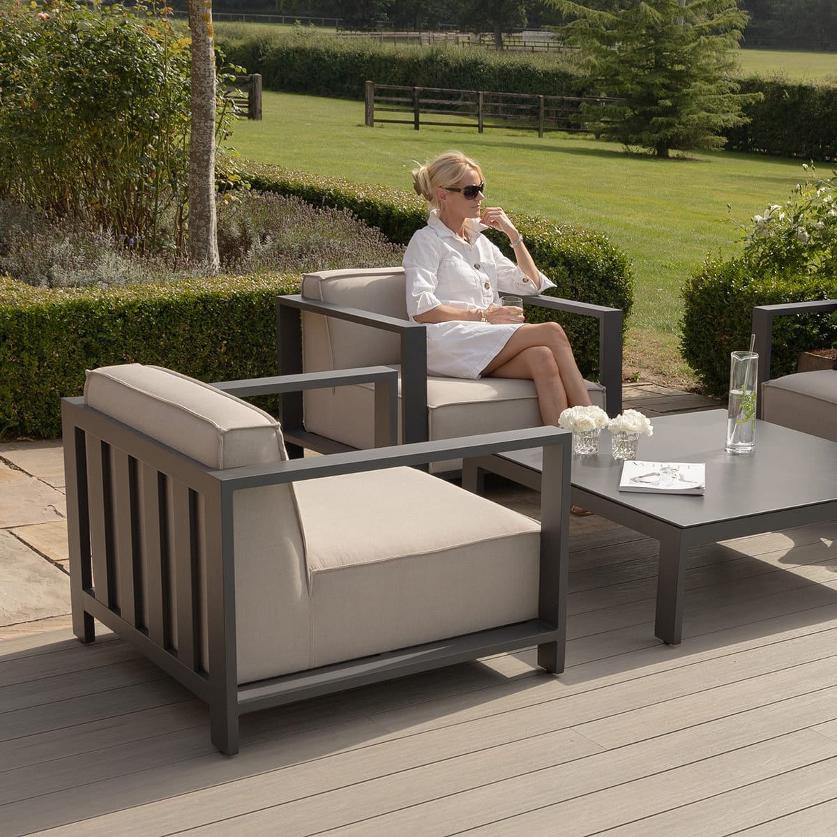 Ibiza Armchair / Oatmeal.