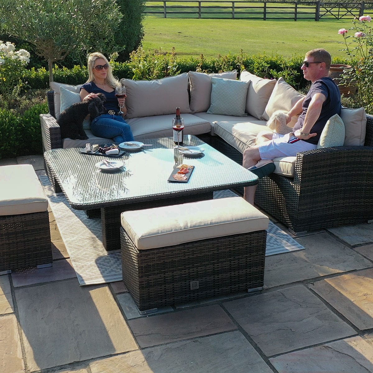 Maze Outdoors Kingston Corner Deluxe with Rising Table / Brown House of Isabella UK