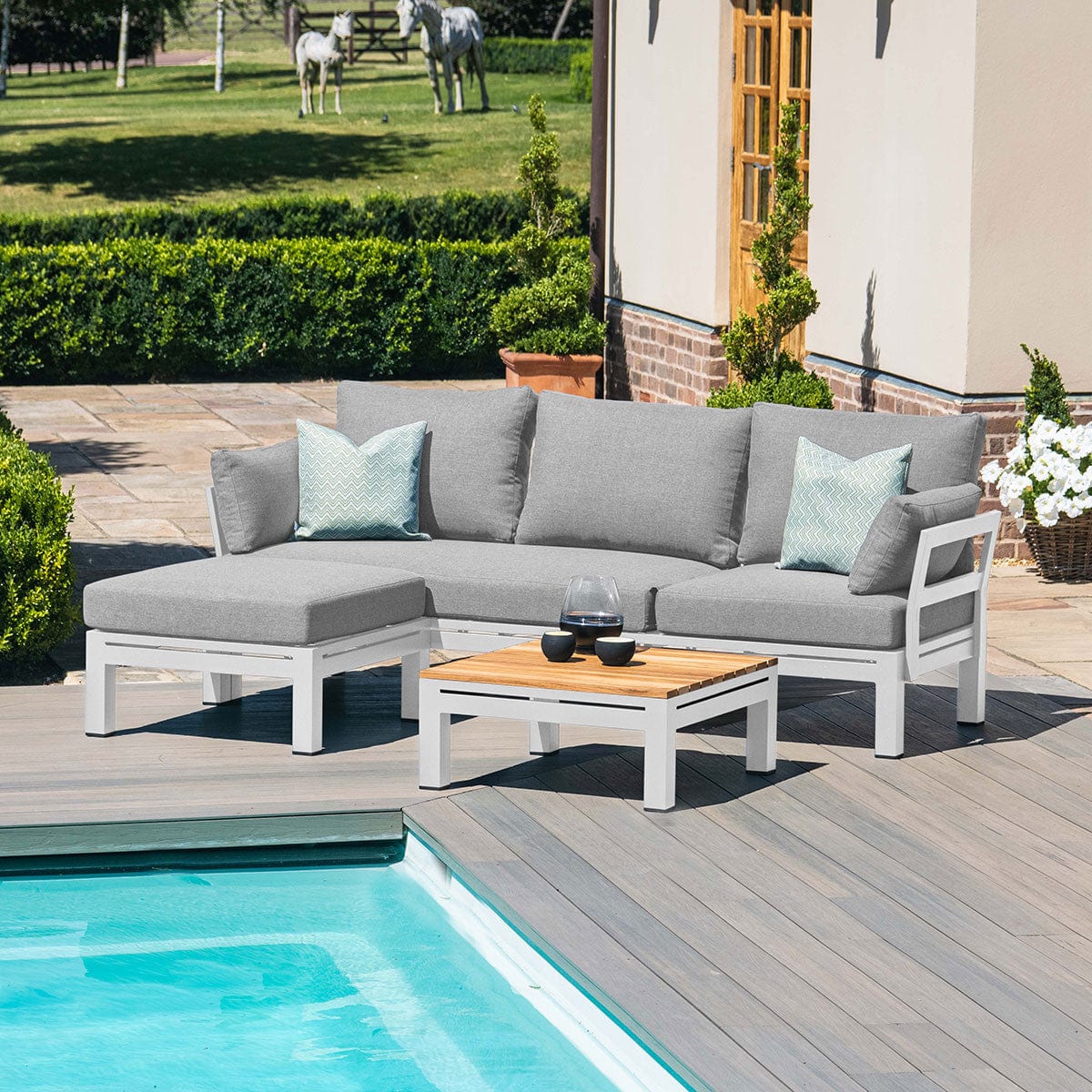 Maze Outdoors Oslo Chaise Sofa Set / White House of Isabella UK