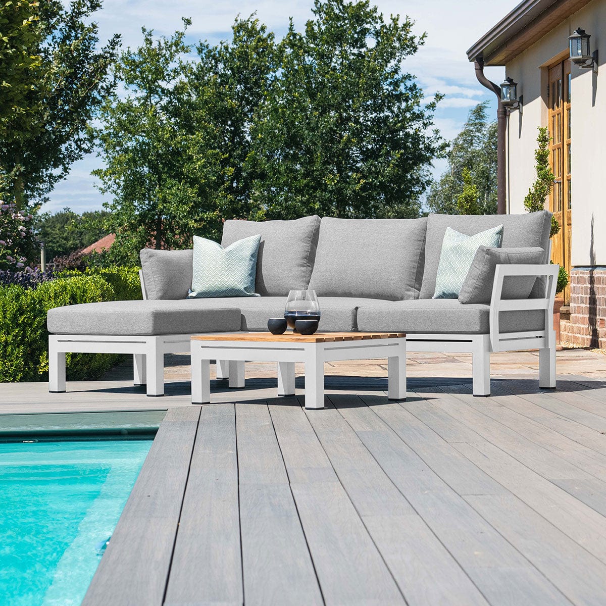 Maze Outdoors Oslo Chaise Sofa Set / White House of Isabella UK