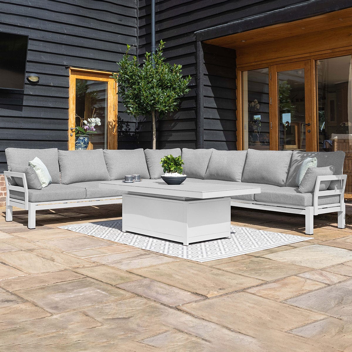 Maze Outdoors Oslo Large Corner Group with Rising Table / White House of Isabella UK