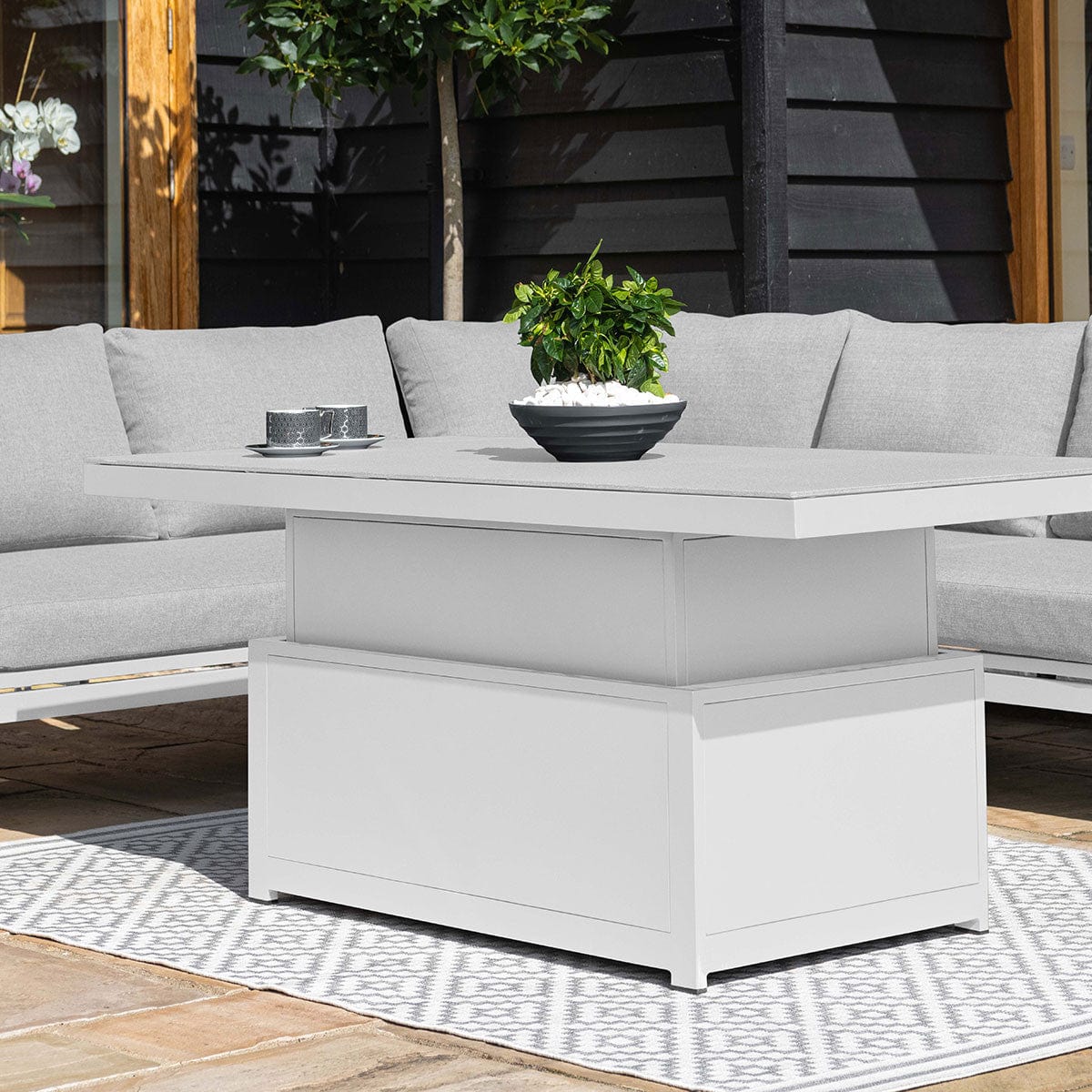 Maze Outdoors Oslo Large Corner Group with Rising Table / White House of Isabella UK